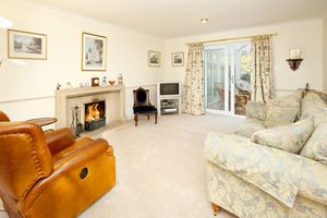 lounge- click for photo gallery